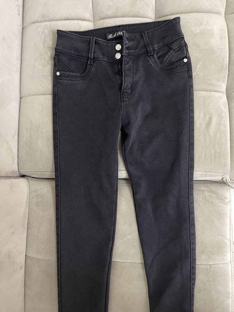 Черные утепленные джинсы