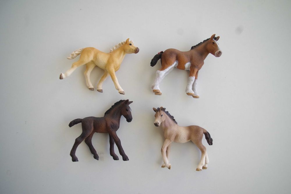 Коне/фигурки/играчки Schleich