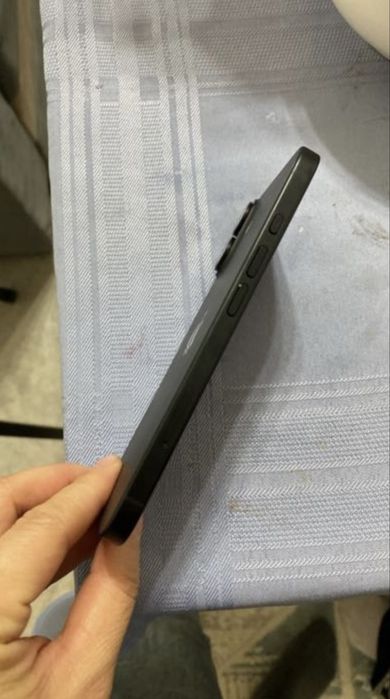 Продаю Iphone 16
