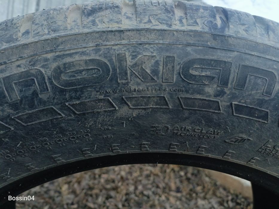 Шины зимние  б/у