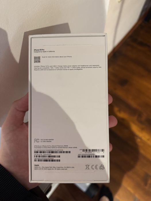 ЧИСТО НОВ Iphone 15 Pro E-Sim Natural Titanium 256GB