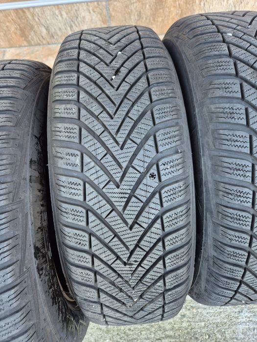 Jante R15 5x112 cu anvelope iarna Vredestein 195/65R15 foarte bune