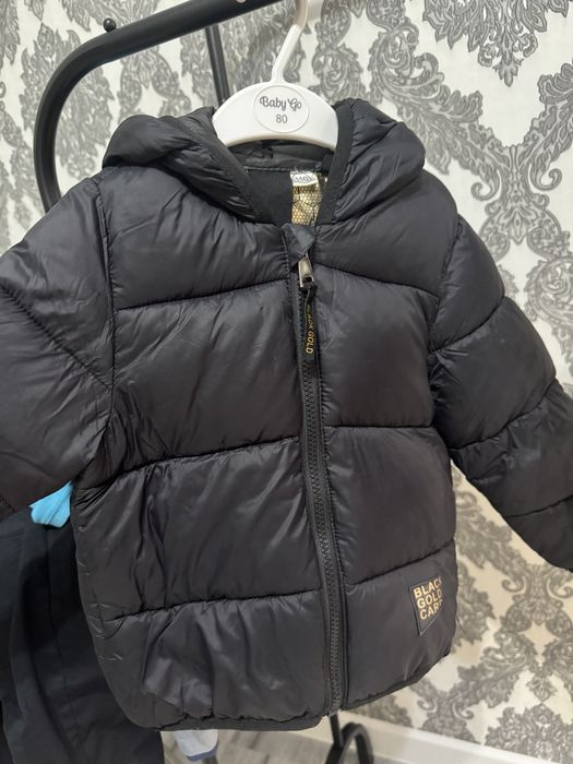 Продам осень куртка мальчикам почти новая