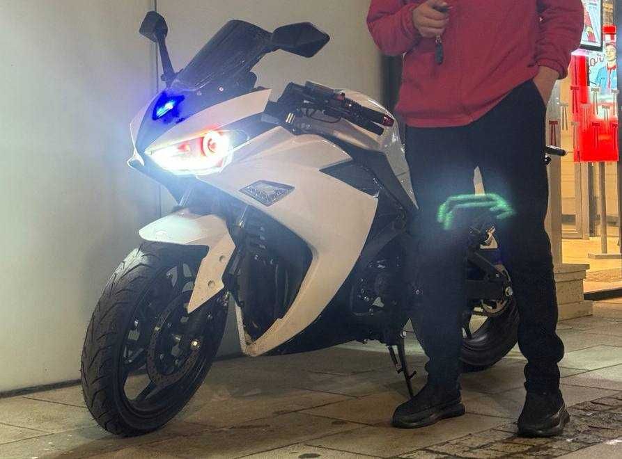 Electro moto R3 2024
