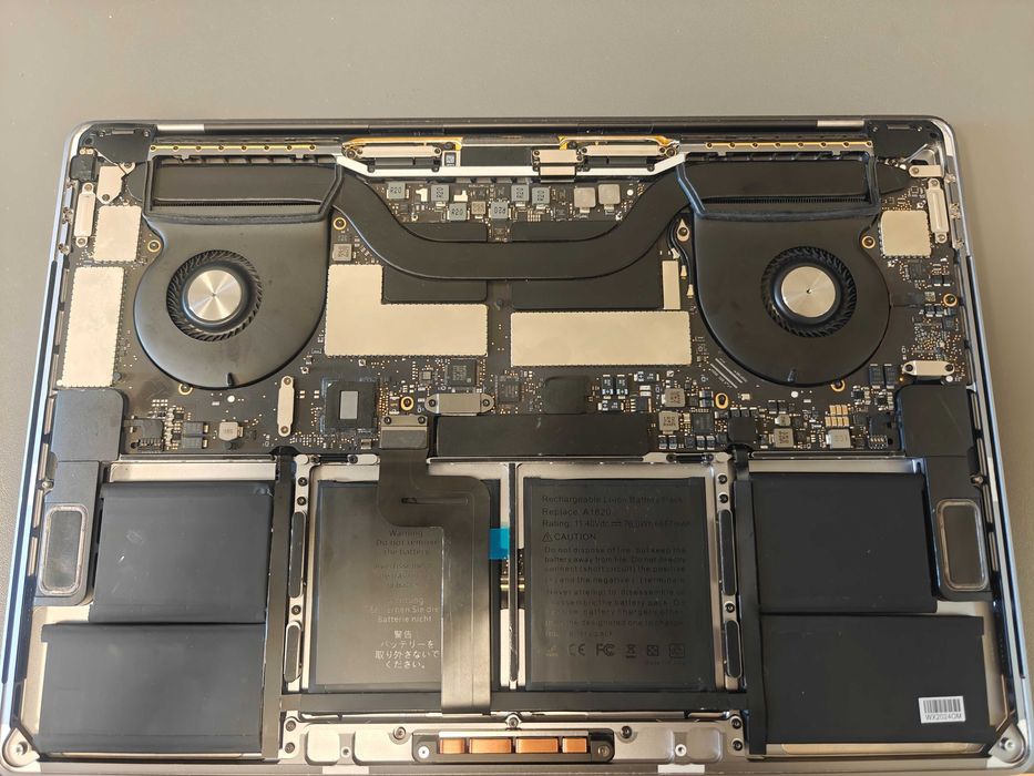 15' MacBook Pro A1707