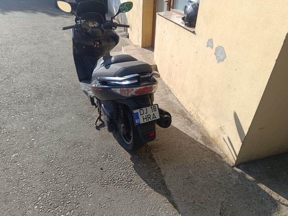 Scuter Kymco Xciting R300