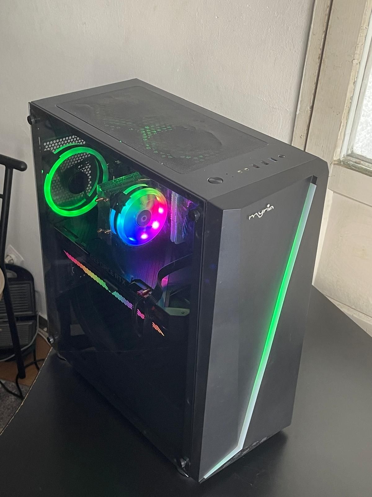 Vând calculator de gaming si monitor