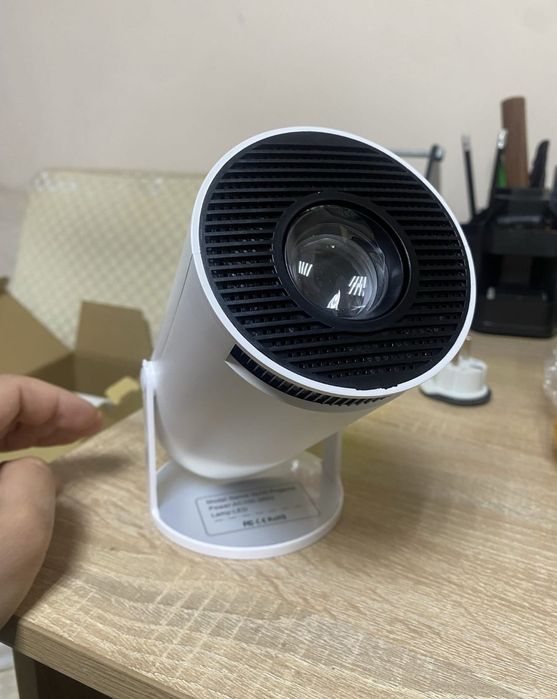 Продам  проектор .