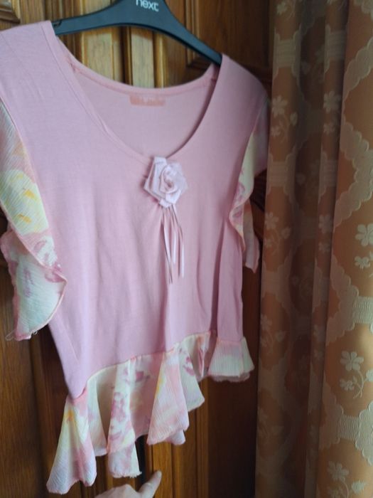 Vând bluza mărime universala