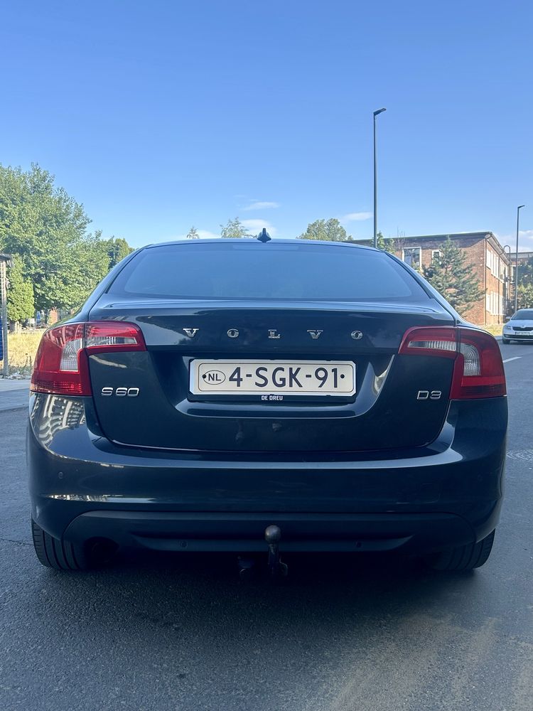 Volvo S60 Automat / 2.0 D3 / 2011