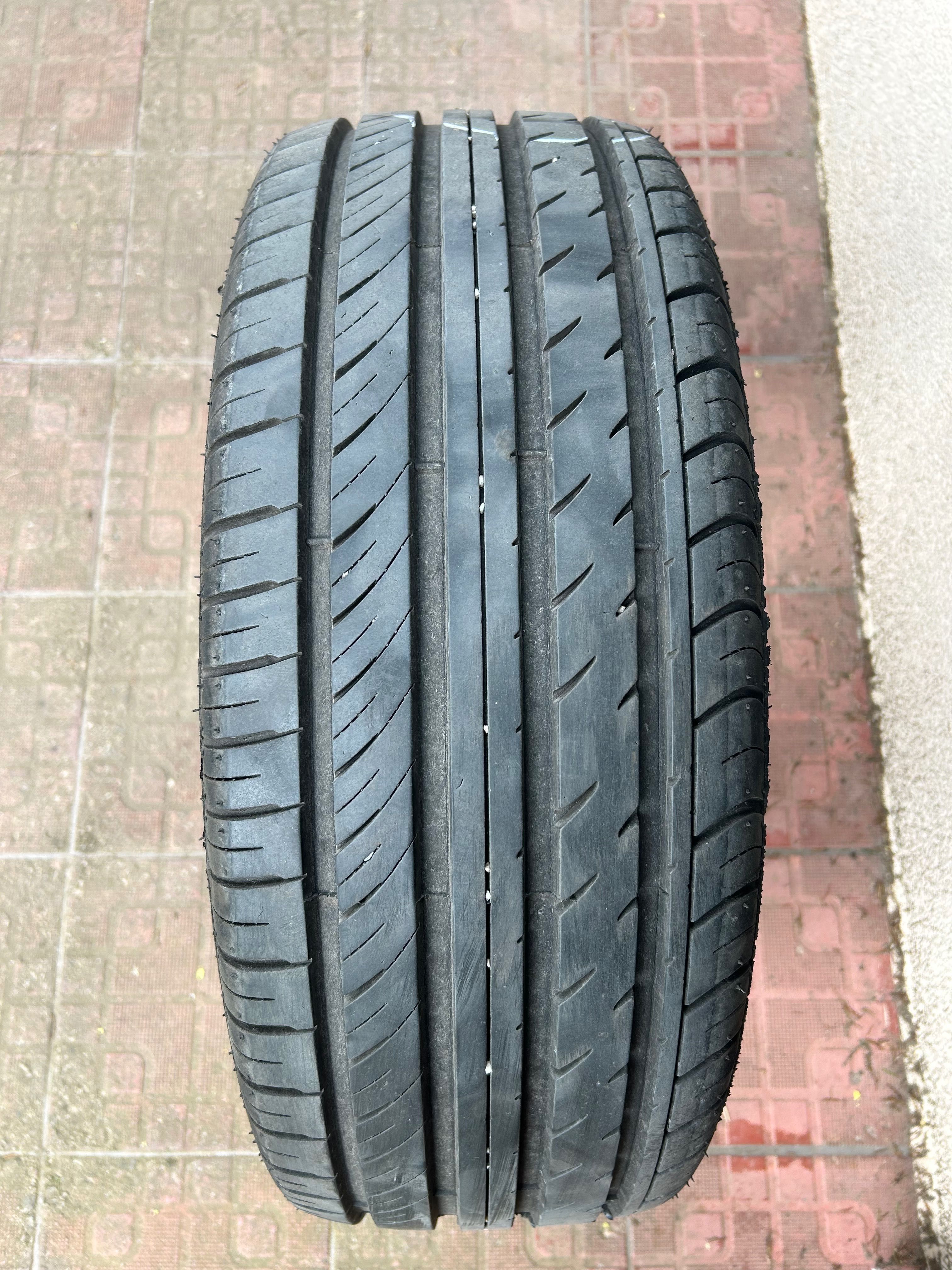 1 брой гума SUNFULL SF-888 215/45/17