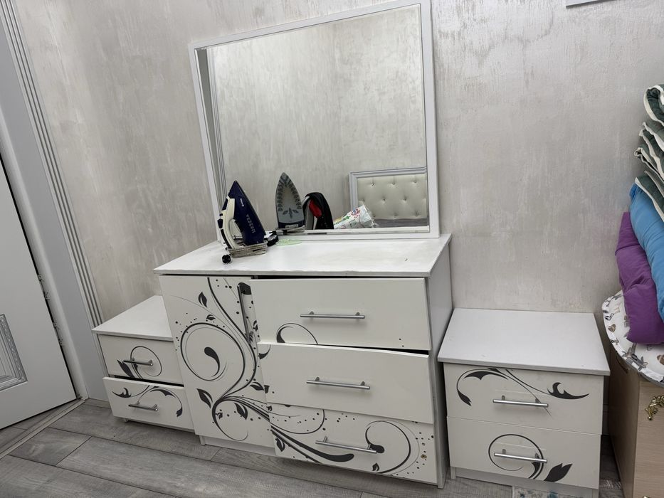 Спальный гарнитур