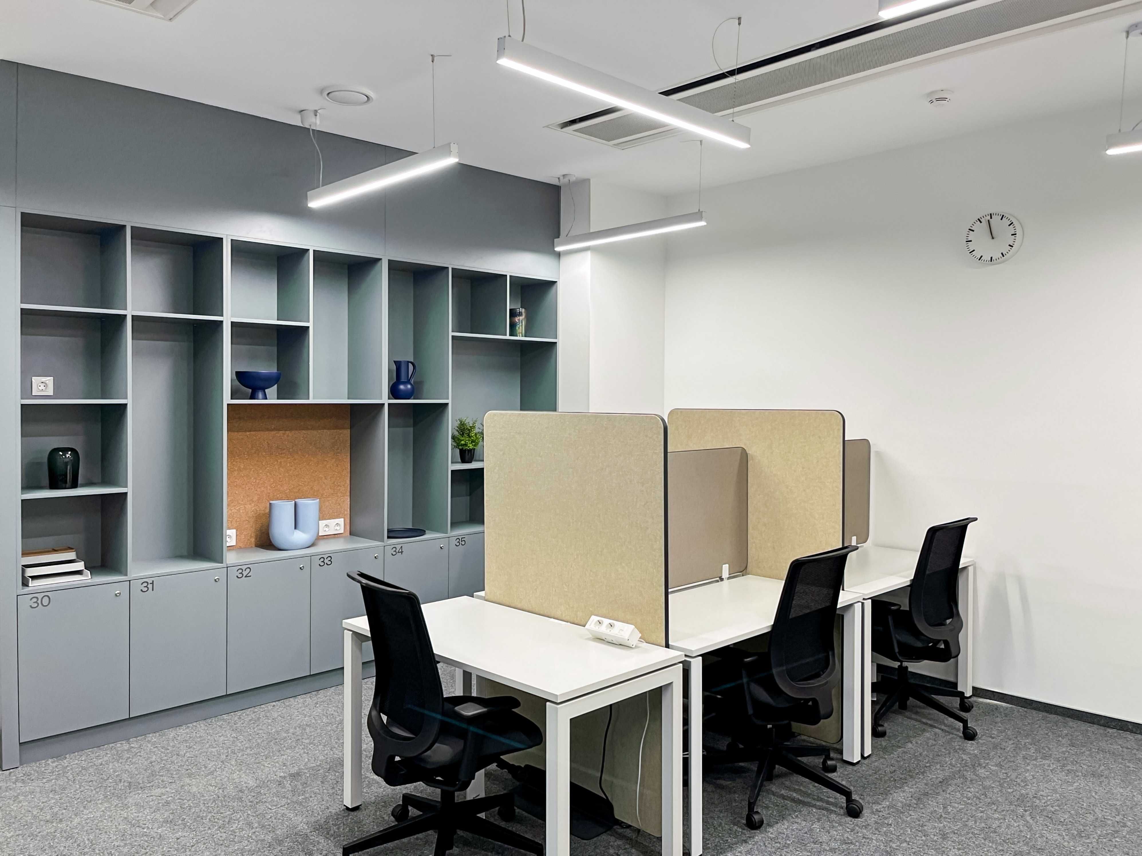 Самостоятелно офис пространство за 1-2 души в Regus Porsche Center