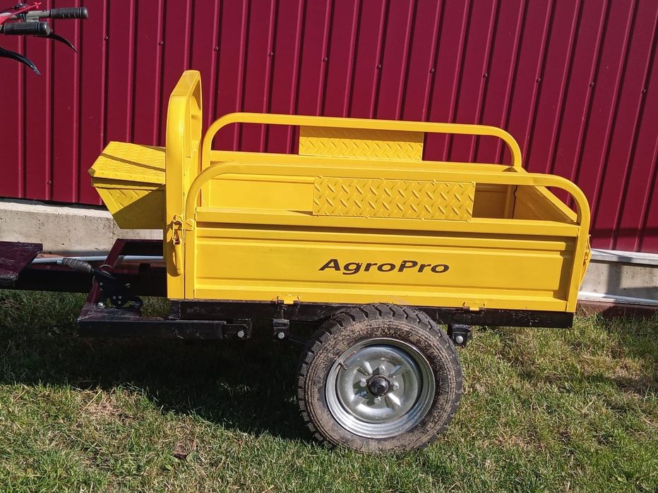 Vând remorcuța motocultor