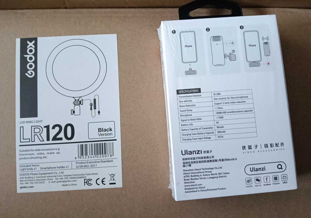 Kit Vlogger's Aparat foto Mirrorless Sony, lampa, microfon stativ