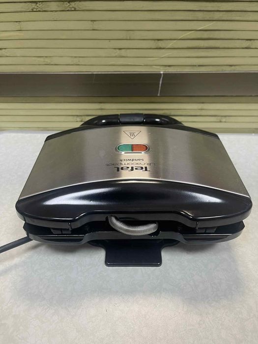 Сандвич преса Tefal SM1572