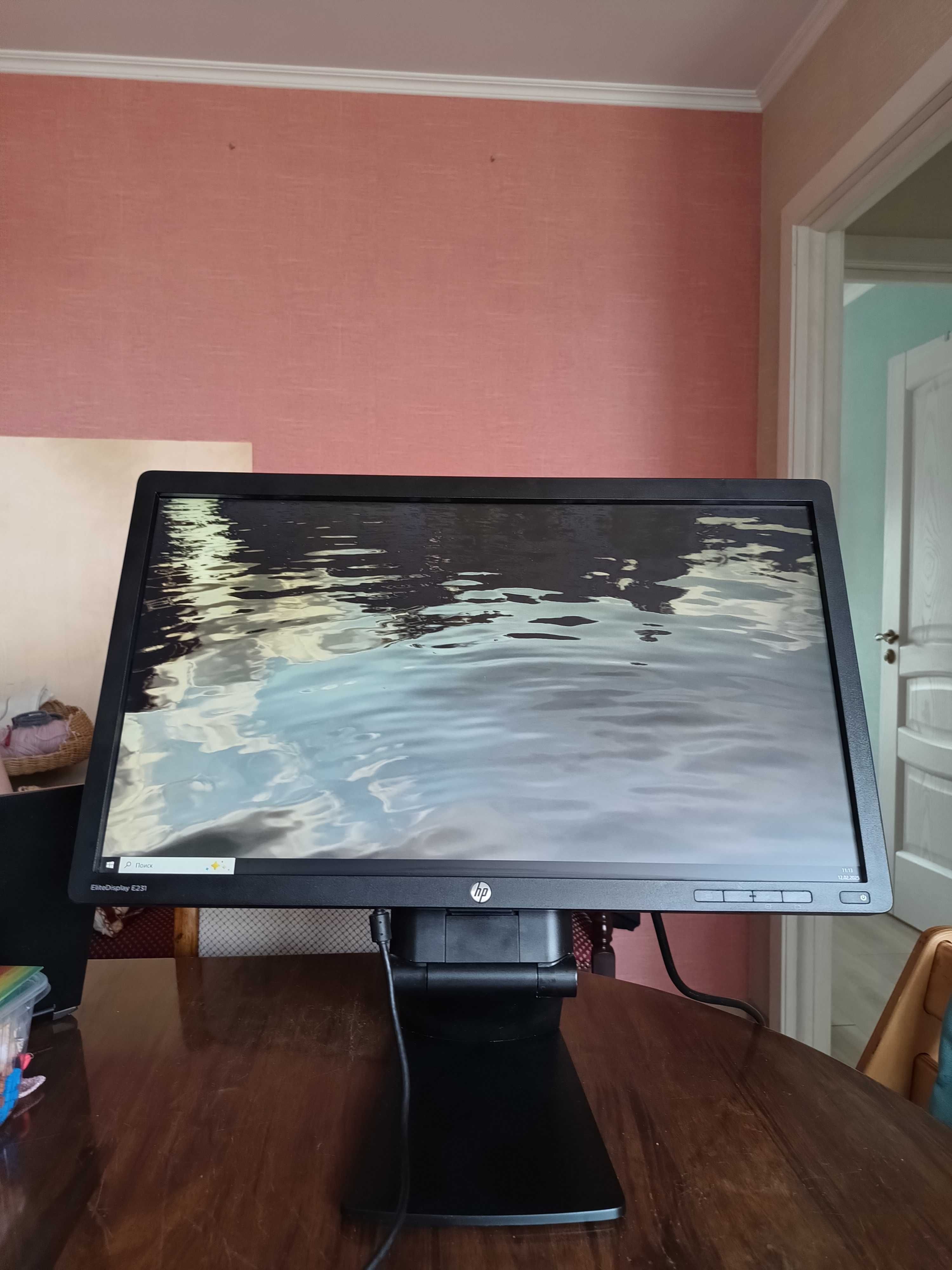 Монитор HP Elite Display E231