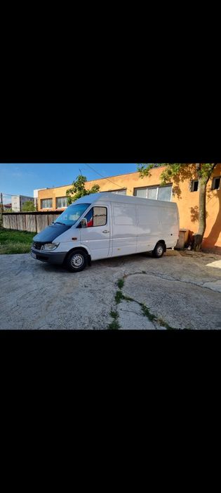 Transport Marfa Mutari Mobila Apartamente Sedii  Debarasare vechituri