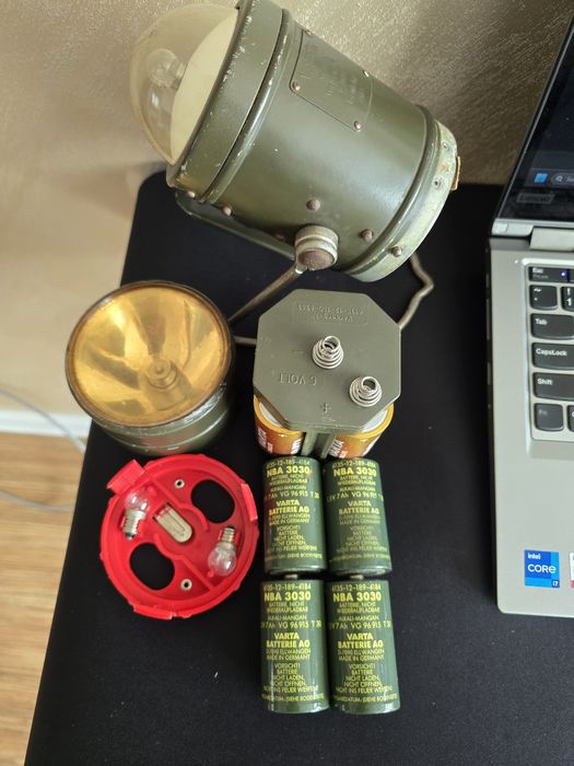 Vintage военен  фенер Варта/ Varta