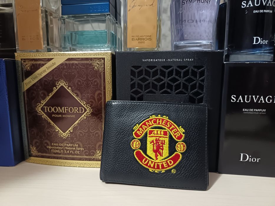 Портмоне сотилади.