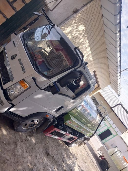 Howo sinotruk  vodovoz