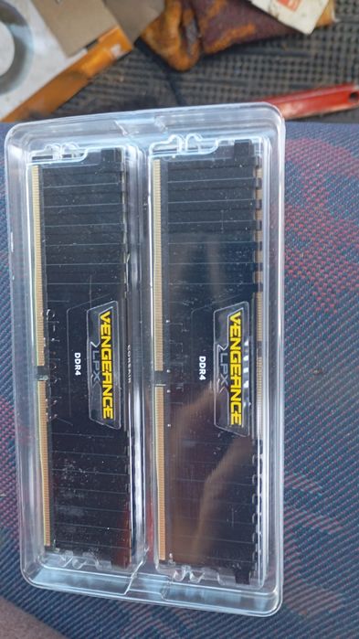 Memorie pentru unitatea DDR4