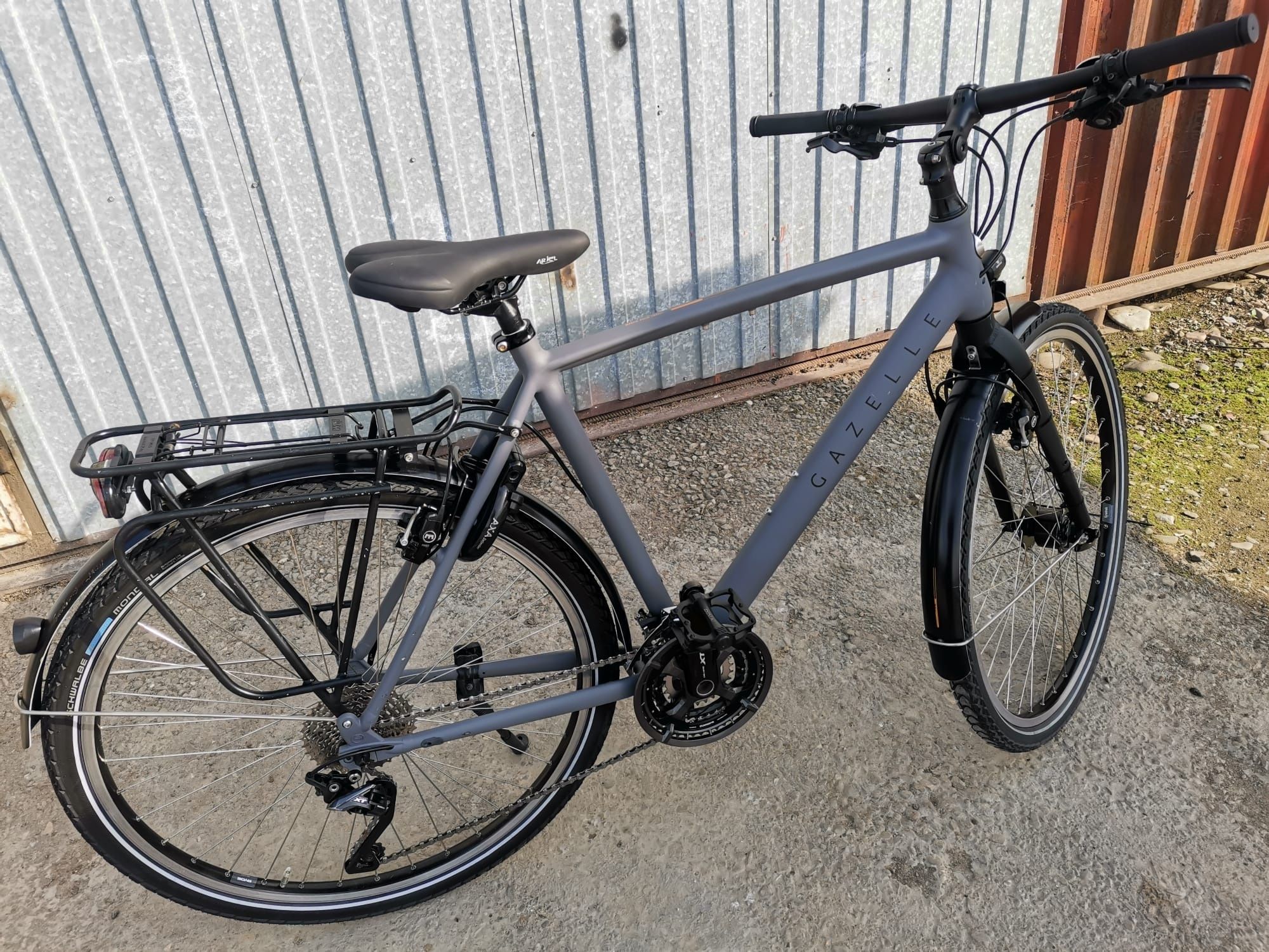 Bicicleta barbateasca marca Gazelle,roti pe 28 inch