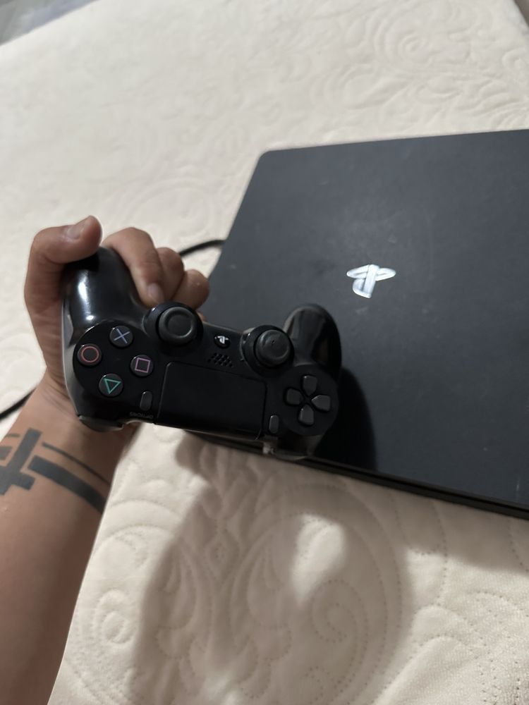 Ps 4 slim 1tb de vanzare