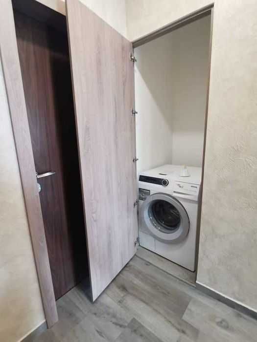 Тристаен имот в Малинова долина