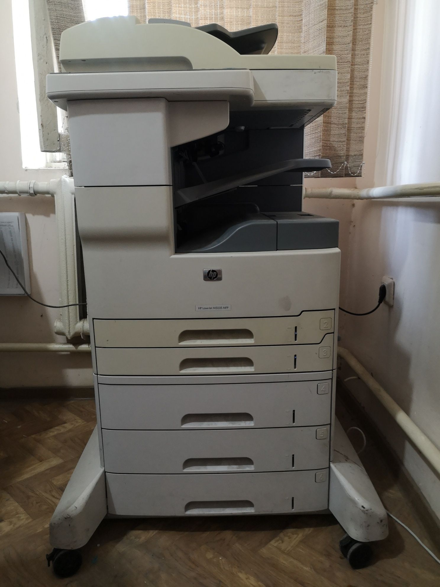 Продам СРОЧНО мфу HP Laserjet M5035MFP