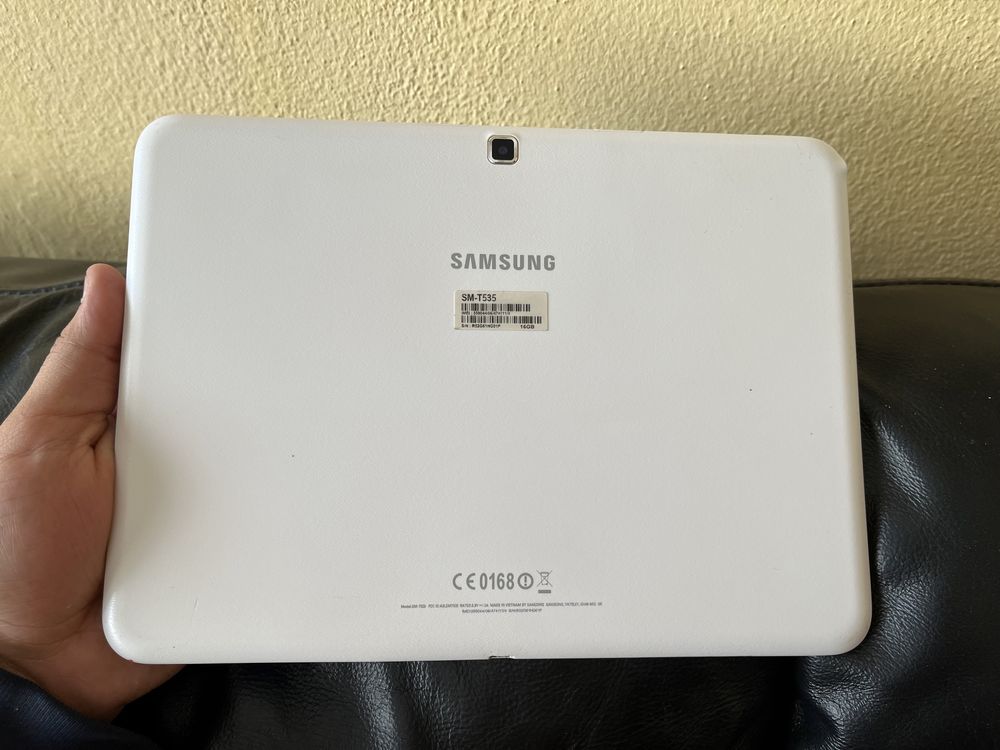 Tableta Samsung Tab 4 cu cartela sim