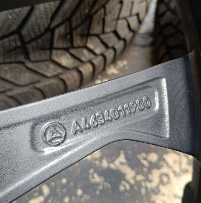 Оригинални джанти с гуми зимни 21 цола Mercedes G-klasse W463 AMG
