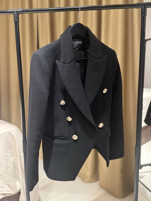 Черно дамско сако