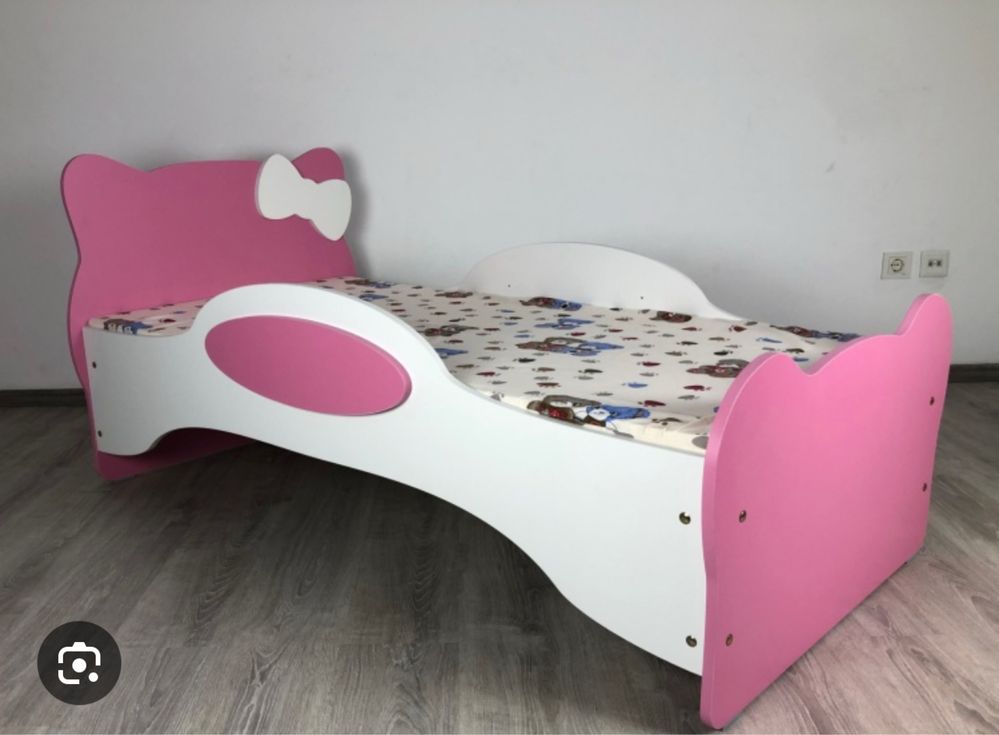 Продам срочно кровать hello kitty