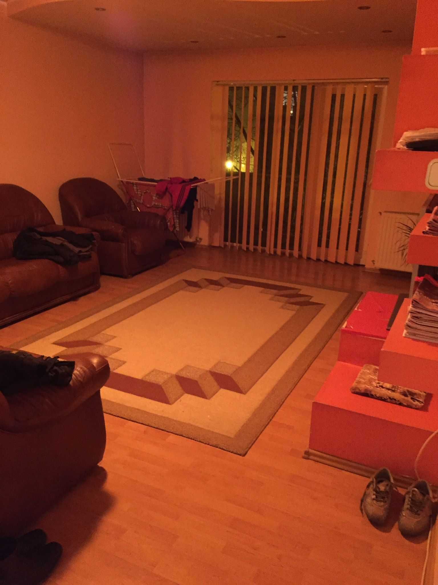 Apartament cu 2 camere , etaj II din IV, Str. Ganea, Carpați 2.