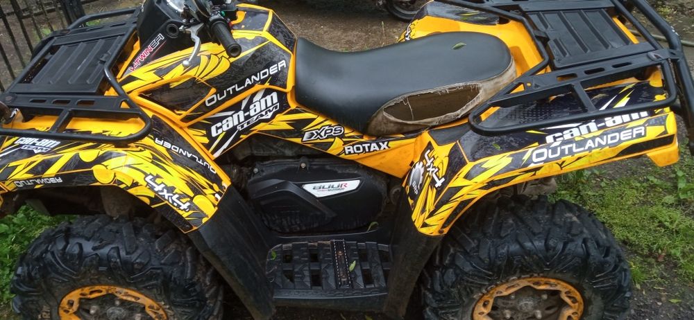 Can am bombardier outlander 800