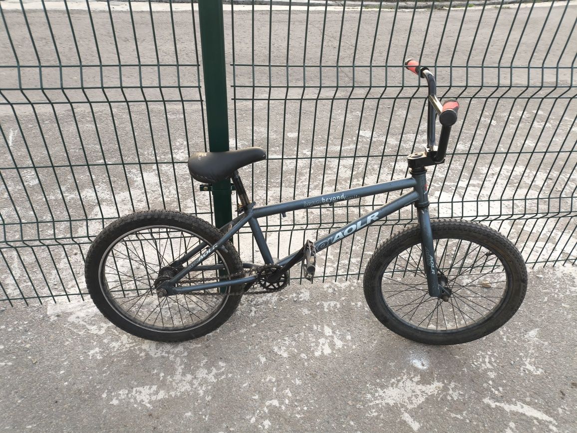Трюковой велосипед BMX