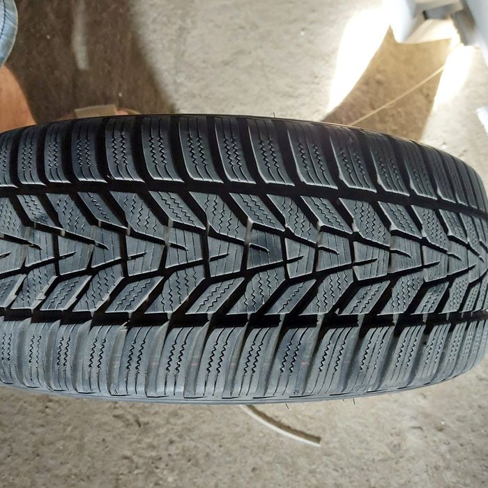 Set 4 Anvelope 215/45R/18 de iarna Hankook Winter