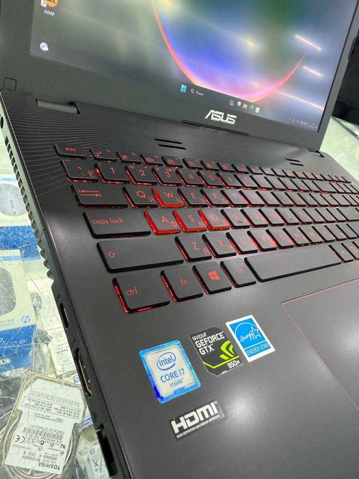 ASUS ROG RAM 16 GB ROM 1T intel Core i7