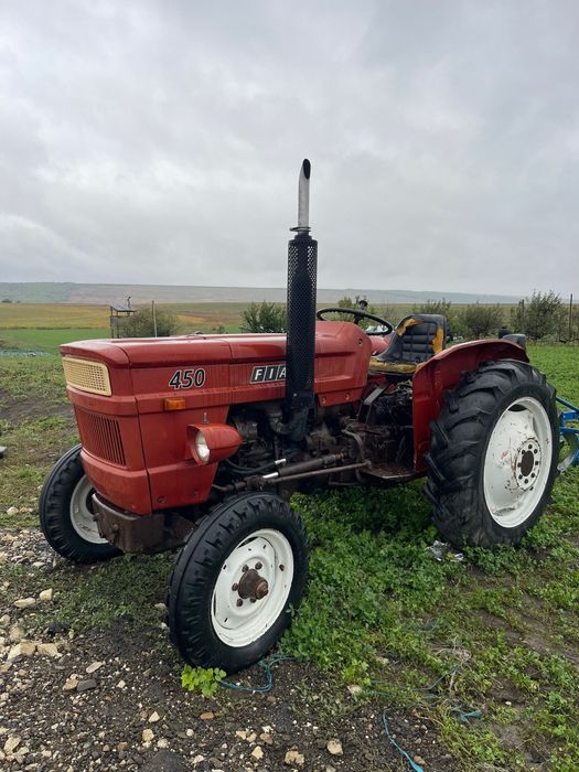 Vând tractor Fiat
