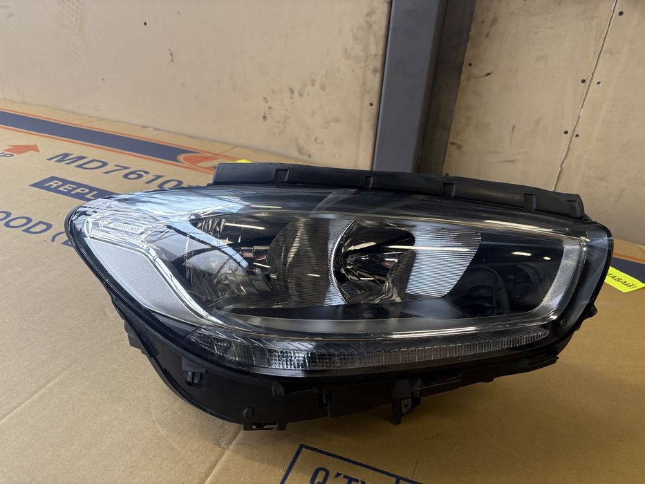 Mercedes Citan 2021 година Десен Фар