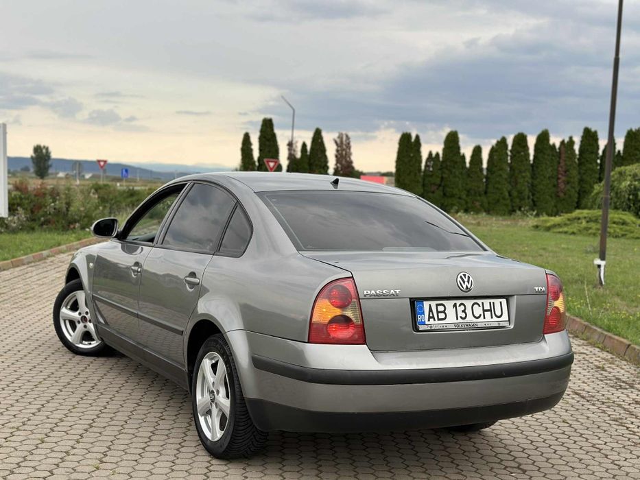 Vând Volkswagen Passat an 2004 19 131 cp