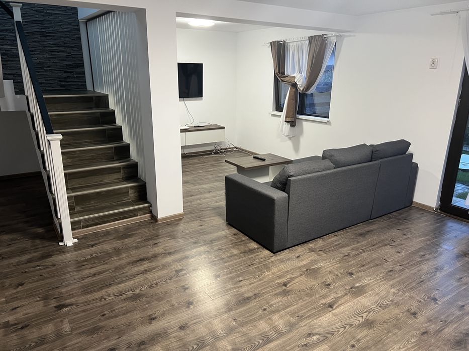 Inchiriez casa in regim hotelier