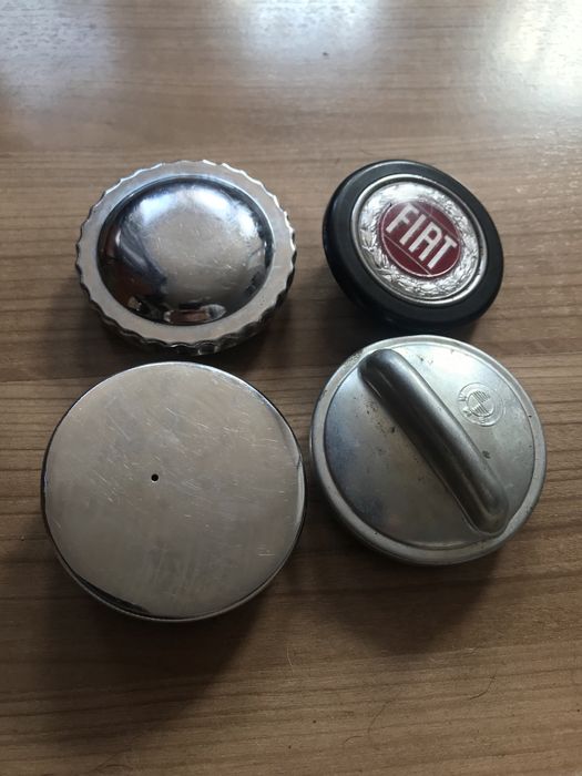 Buson, capac rezervor vechi