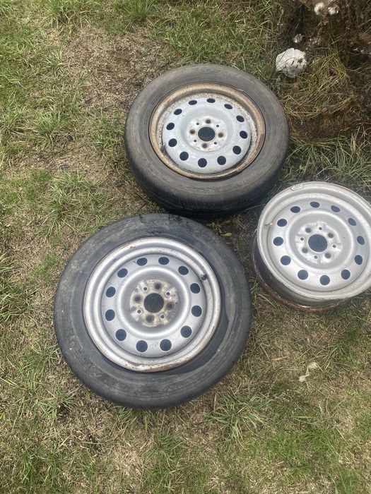 Продам диск три штуки или обмен на зимний покрышку 2 штук
