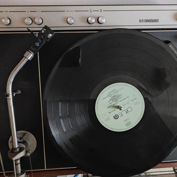 Проигрыватель Электроника Б1-01