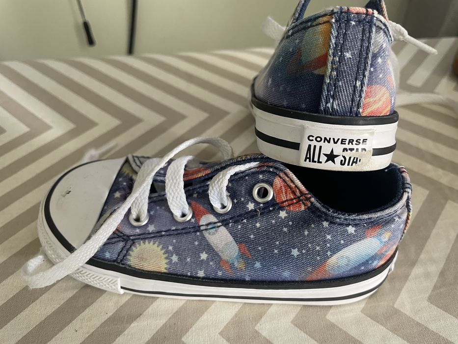 Converse ……………….,