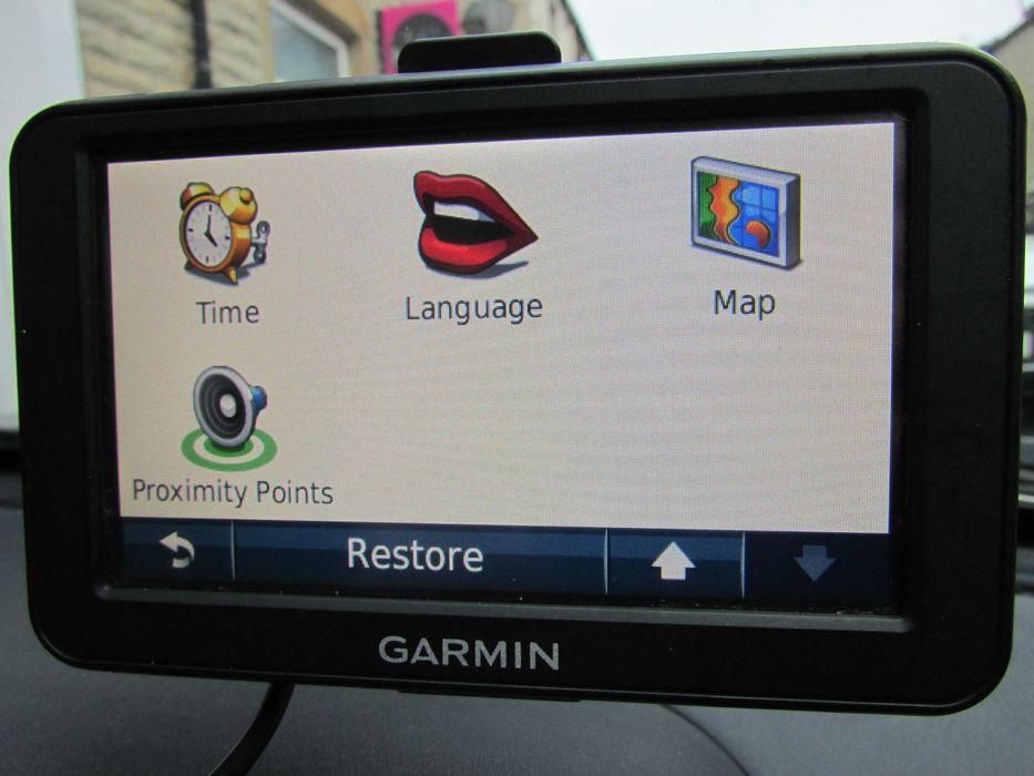 Навигация Garmin nüvi 40