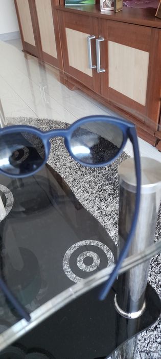 Vând ochelari de soare