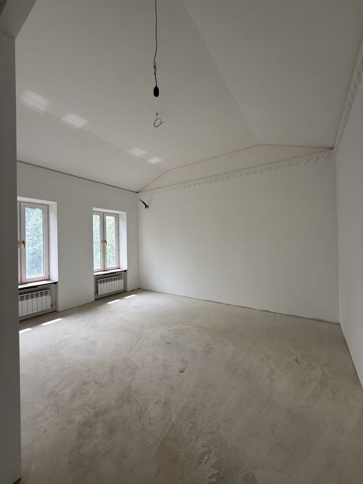 Продается отдельно стоящее 4 этажное здание